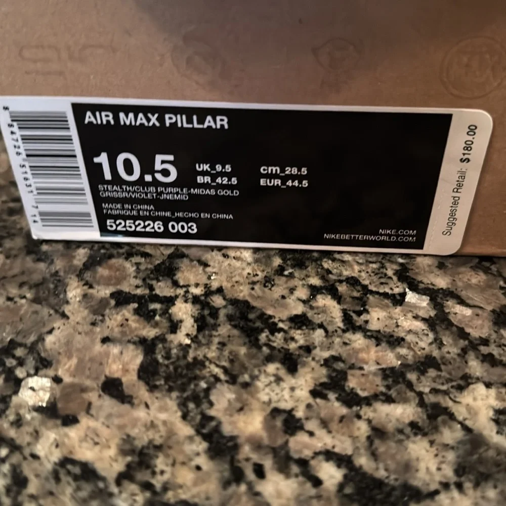 Nike air max pillar gray and Purple SneakersEUC 10.5